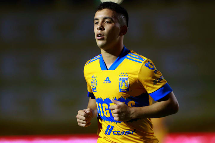 El jugador Leonardo Fernández.
