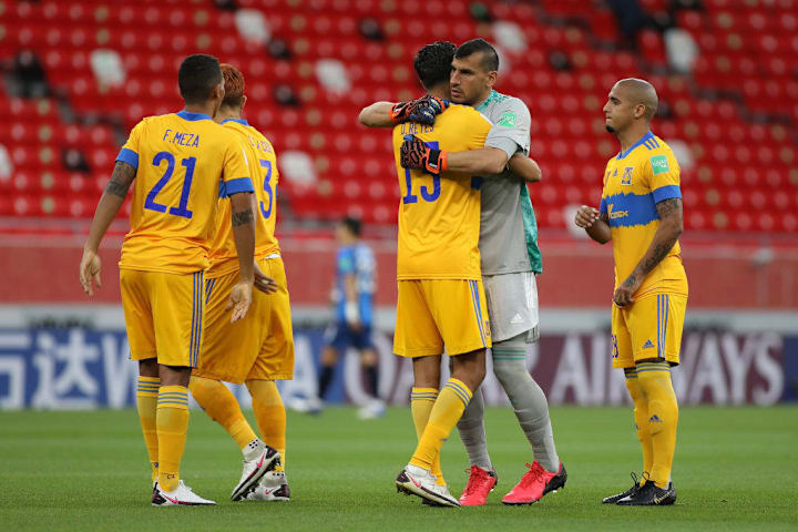 Jugadores de los Tigres UANL.