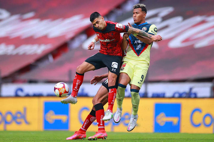 Claudio Baeza, Roger Martínez