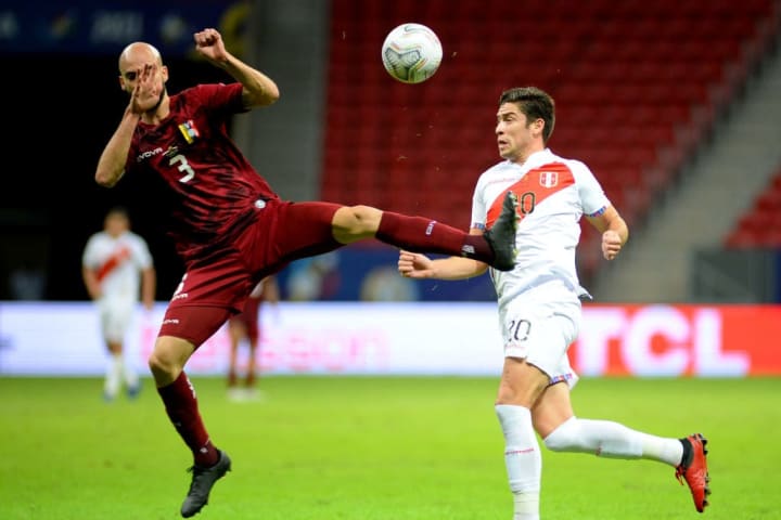 Santiago Ormeño, Mikel Villanueva