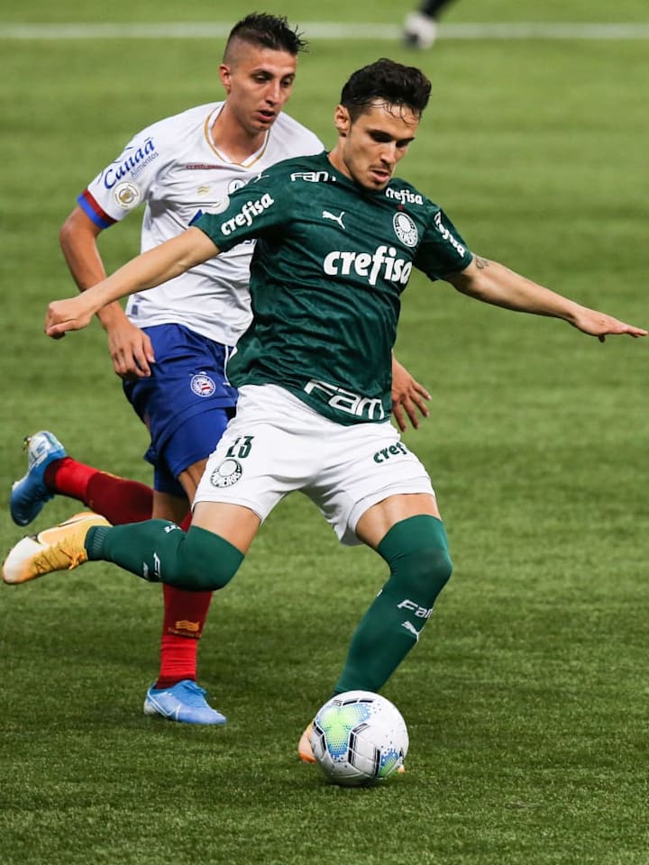 Raphael Veiga, Juan Ramirez