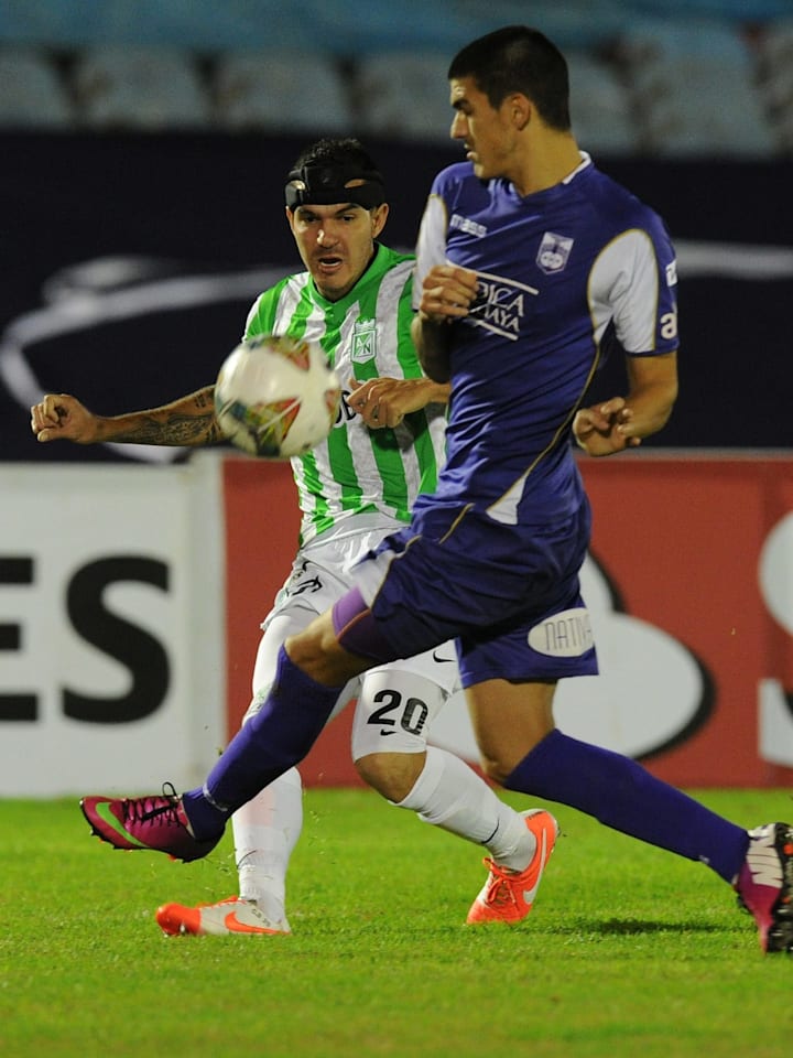 FBL-LIBERTADORES-DEFENSOR-ATLNACIONAL