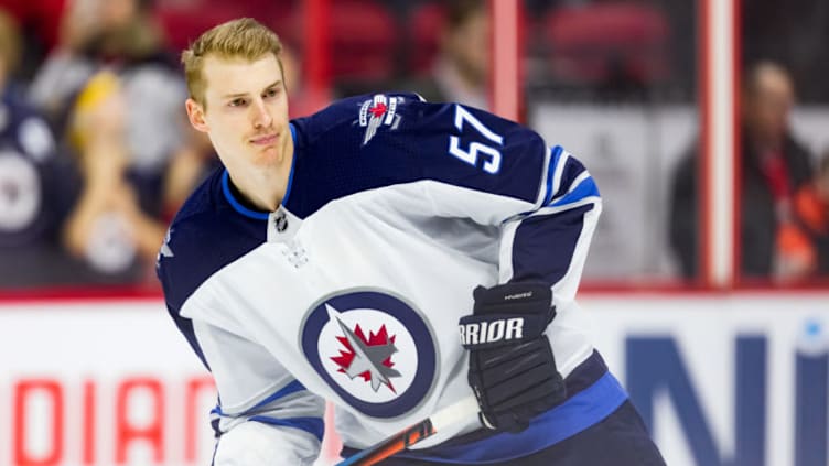 Reviewing the Winnipeg Jets Heritage Classic jersey