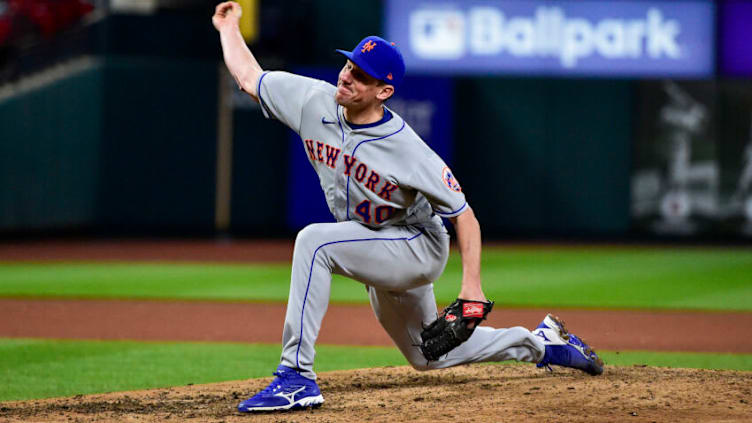 Apr 26, 2022; St. Louis, Missouri, USA; New York Mets starting pitcher Chris Bassitt (40) pitches against the St. Louis Cardinals during the fifth inning at Busch Stadium. Mandatory Credit: Jeff Curry-USA TODAY Sports