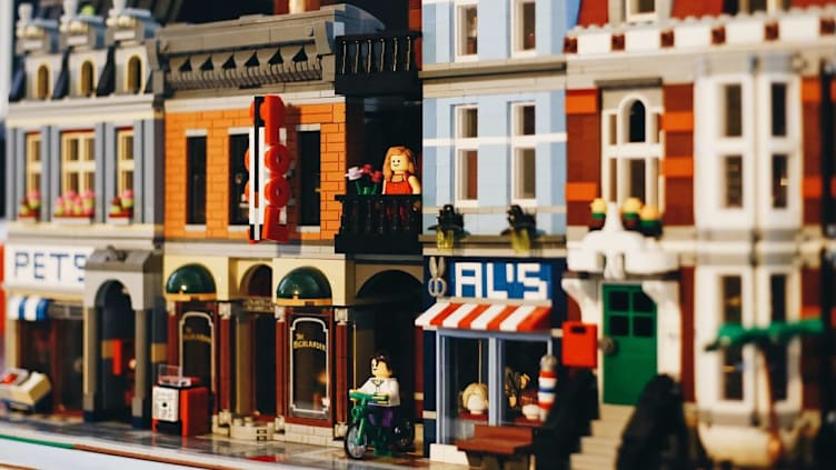 The LEGO Store Will Tell You When a Sold Out Set Is Back Mental Floss