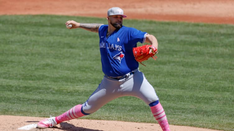 CLEVELAND, OH - MAY 08: Alek Manoah #6 of the Toronto Blue Jays pitches against the Cleveland Guardians during the first inning at Progressive Field on May 08, 2022 in Cleveland, Ohio. (Photo by Ron Schwane/Getty Images)