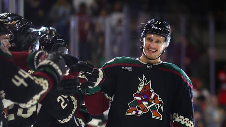 Arizona coyotes third jersey deals