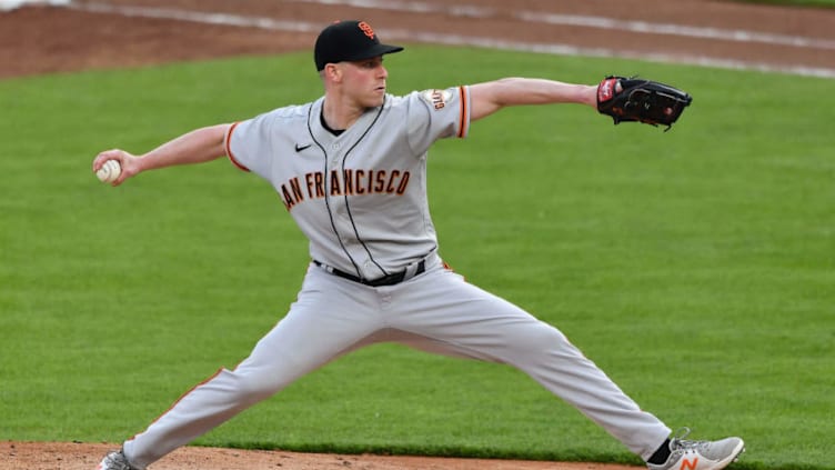 CINCINNATI, OH - MAY 18: Anthony DeSclafani #26 of the San Francisco Giants pitches in the second inning against the Cincinnati Reds at Great American Ball Park on May 18, 2021 in Cincinnati, Ohio. (Photo by Jamie Sabau/Getty Images)