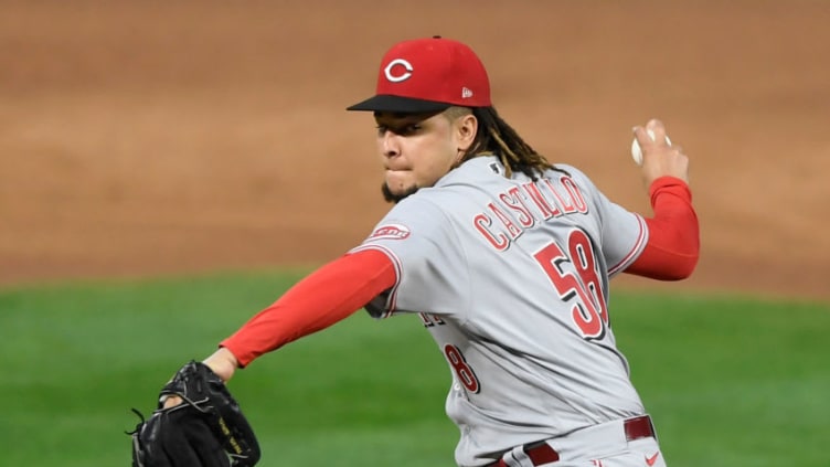 MINNEAPOLIS, MINNESOTA - SEPTEMBER 26: Luis Castillo #58 of the Cincinnati Reds delivers a pitch. (Photo by Hannah Foslien/Getty Images)