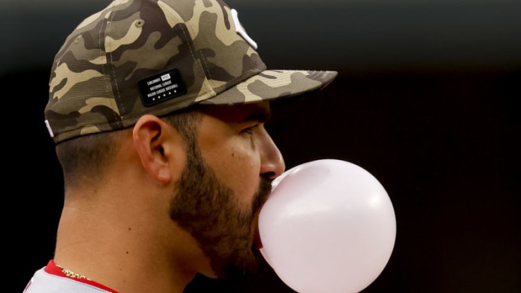 DENVER, CO - MAY 15: Eugenio Suarez #7 of the Cincinnati Reds blows a bubble. (Photo by Justin Edmonds/Getty Images)