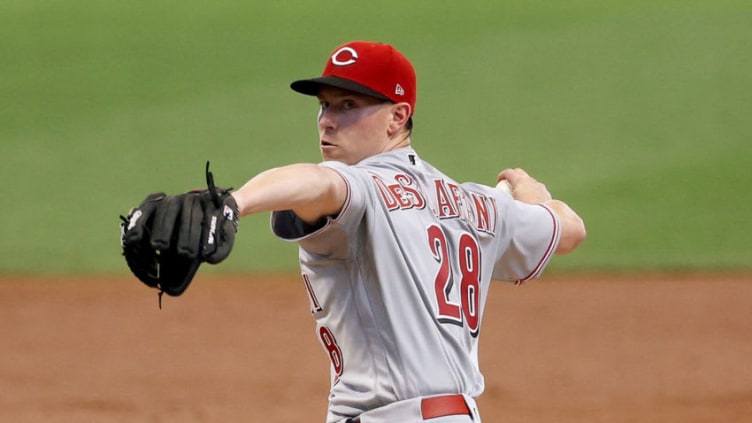 MILWAUKEE, WISCONSIN - AUGUST 08: Anthony DeSclafani #28 of the Cincinnati Reds pitches in the second inning (Photo by Dylan Buell/Getty Images)