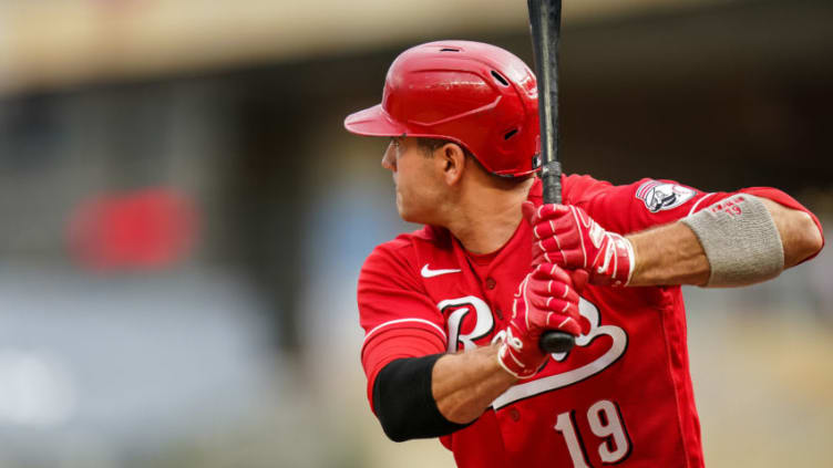 MINNEAPOLIS, MN - SEPTEMBER 27: Joey Votto #19 of the Cincinnati Reds bats against the Minnesota Twins. (Photo by Brace Hemmelgarn/Minnesota Twins/Getty Images)