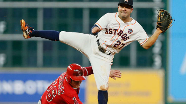 HOUSTON, TX - SEPTEMBER 24: Jose Altuve