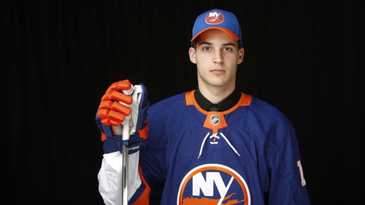 VANCOUVER, BRITISH COLUMBIA - JUNE 22: Samuel Bolduc poses after being selected 57th overall by the New York Islanders during the 2019 NHL Draft at Rogers Arena on June 22, 2019 in Vancouver, Canada. (Photo by Kevin Light/Getty Images)