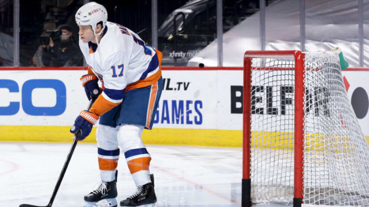 PHILADELPHIA, PENNSYLVANIA - JANUARY 31: Matt Martin #17 of the New York Islanders warms up before playing against the Philadelphia Flyers at Wells Fargo Center on January 31, 2021 in Philadelphia, Pennsylvania. (Photo by Tim Nwachukwu/Getty Images)