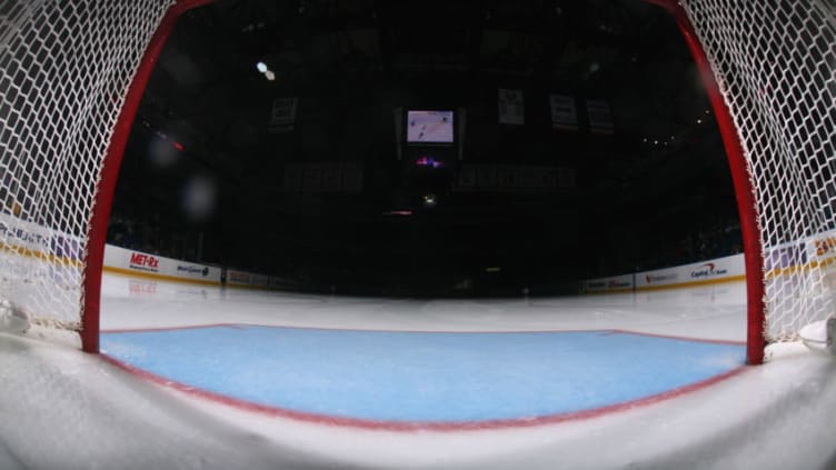 UNIONDALE, NY - DECEMBER 15: An empty net awaits the game between the Dallas Stars and the New York Islanders at the Nassau Veterans Memorial Coliseum on December 15, 2011 in Uniondale, New York. (Photo by Bruce Bennett/Getty Images)