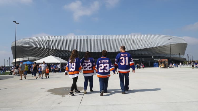 UNIONDALE, NY - SEPTEMBER 17: Fans arrive for a preseason game between the New York Islanders and the Philadelphia Flyers at the Nassau Veterans Memorial Coliseum on September 17, 2017 in Uniondale, New York. (Photo by Bruce Bennett/Getty Images)