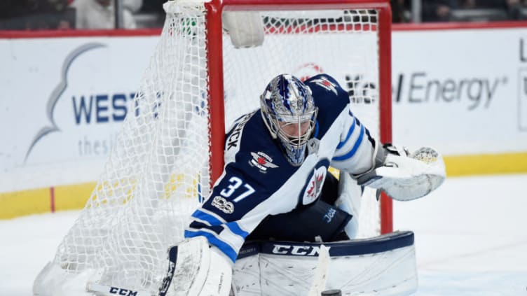 ST PAUL, MN - OCTOBER 31: Goalie Connor Hellebuyck