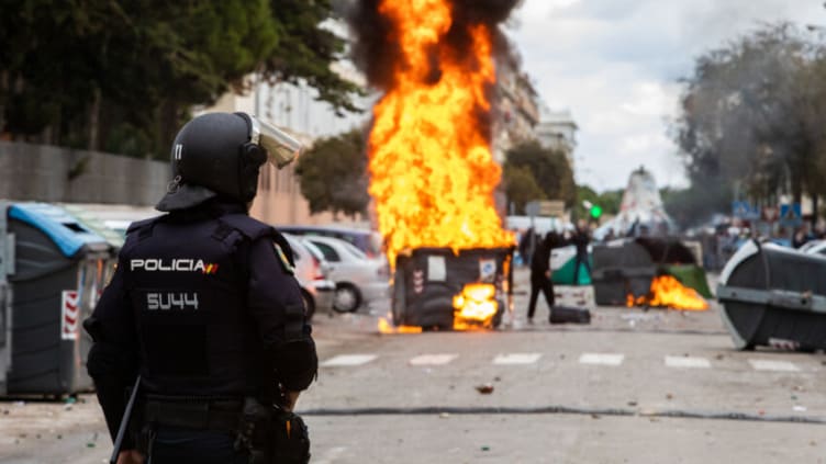 With no Atlanta Braves baseball in sight, all we have is the dumpster fire that represents the state of owner/player negotiations. (Photo by Aldara Zarraoa/Getty Images)