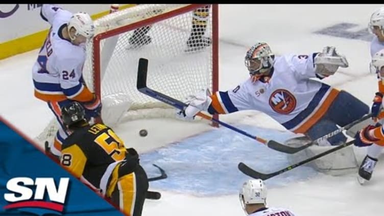 Islanders' Ilya Sorokin Commits Larceny With UNBELIEVABLE Paddle Save On Kris Letang