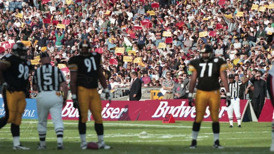 Steelers and Bears play preseason game at Croke Park in 1997