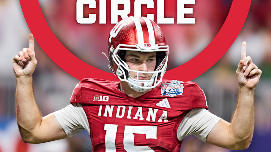 Indiana quarterback Fernando Mendoza