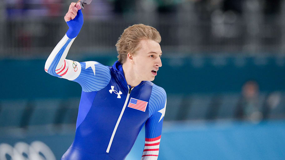 Jordan Stolz after winning the men’s 1,000-meter. 