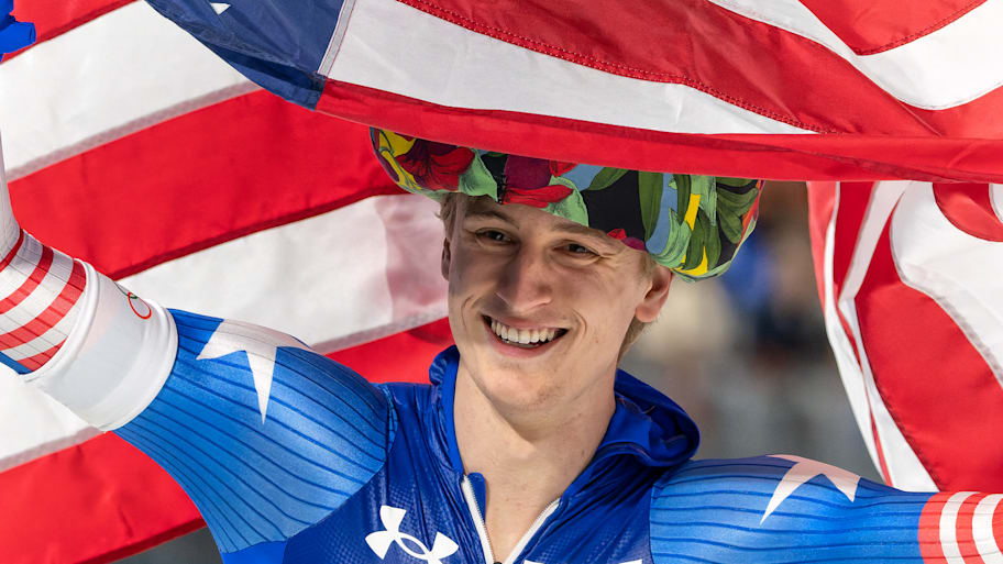 Jordan Stolz after winning gold