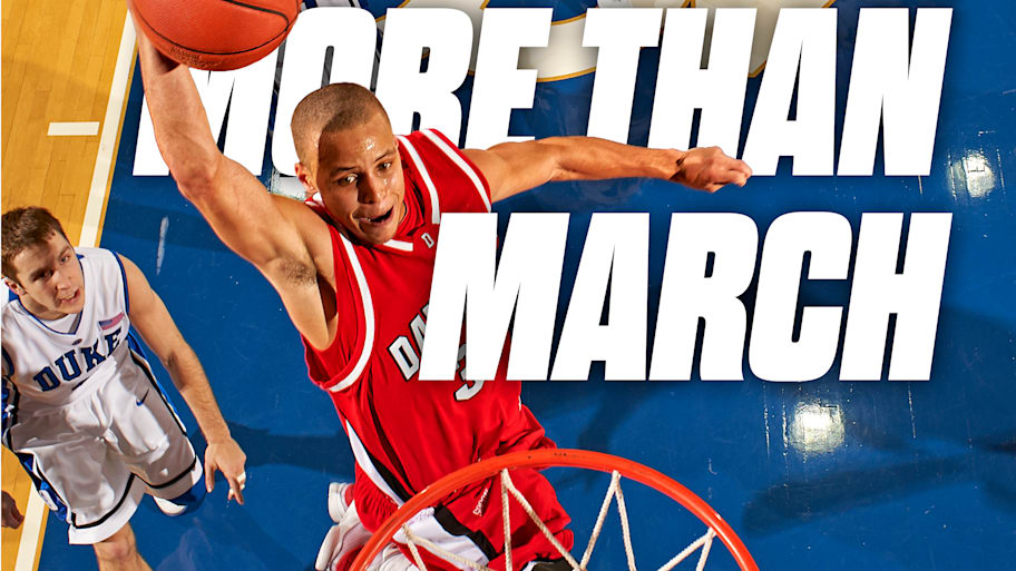 Davidson’s Steph Curry goes to the hoop in the 2008 NCAA tournament. 