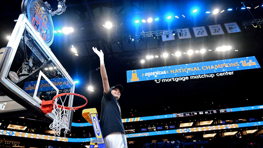 Gabriela Jaquez cuts down championship net