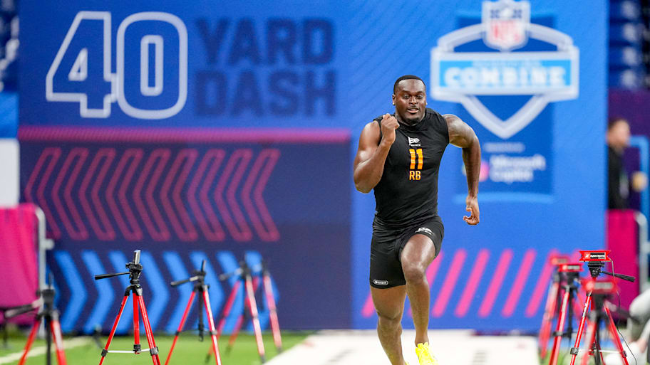Jeremiyah Love runs the 40 at the NFL combine.