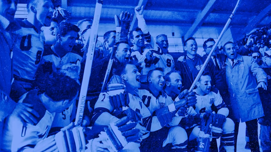 1980 men's hockey team celebrating