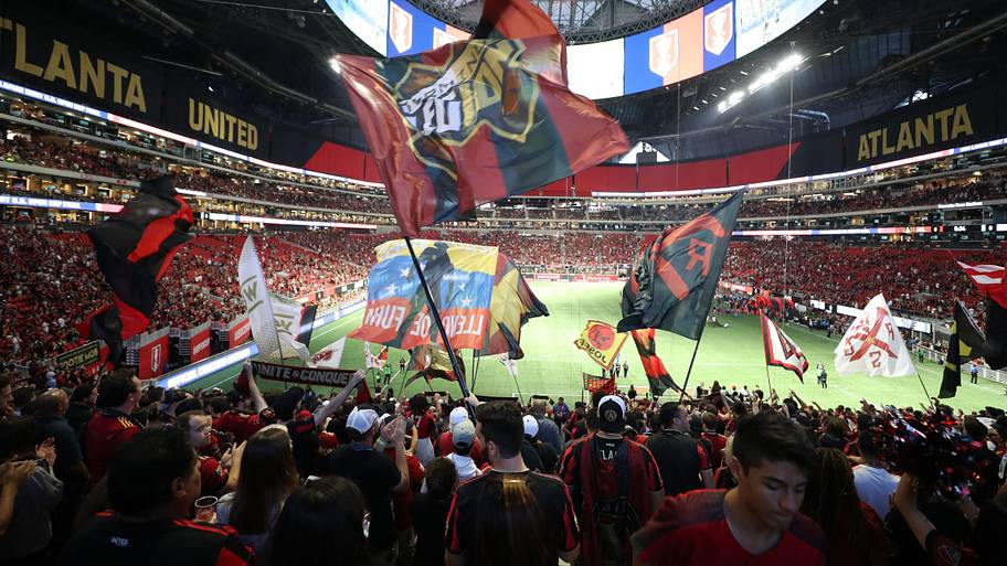 Mercedes-Benz stadium’s retractable roof 