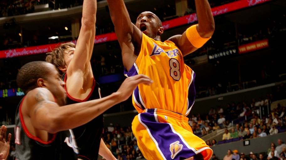 Kobe Bryant puts up a shot against the 76ers in 2006.