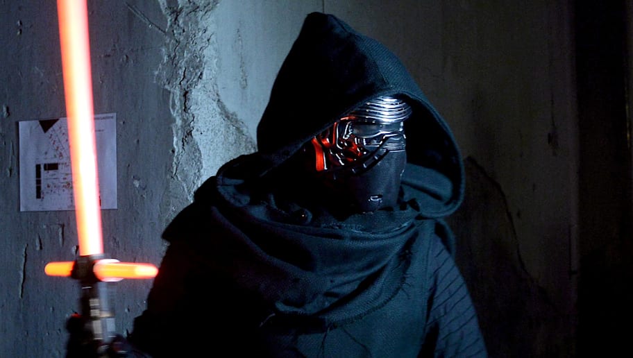 New Rumors About Kylo Ren S New Helmet In Star Wars Episode Ix Emerge Floor8