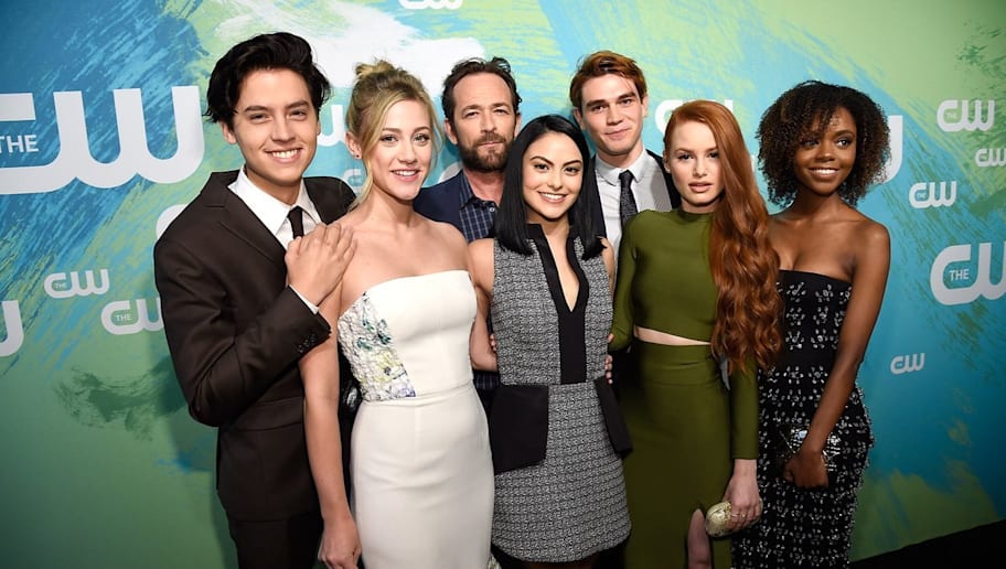 Video The Cast Of Riverdale Plays Truth Or Dare And Leaks Details About Season 3 Floor8 Those randomized questions are great if you just want to play and don't want to come up. riverdale plays truth or dare
