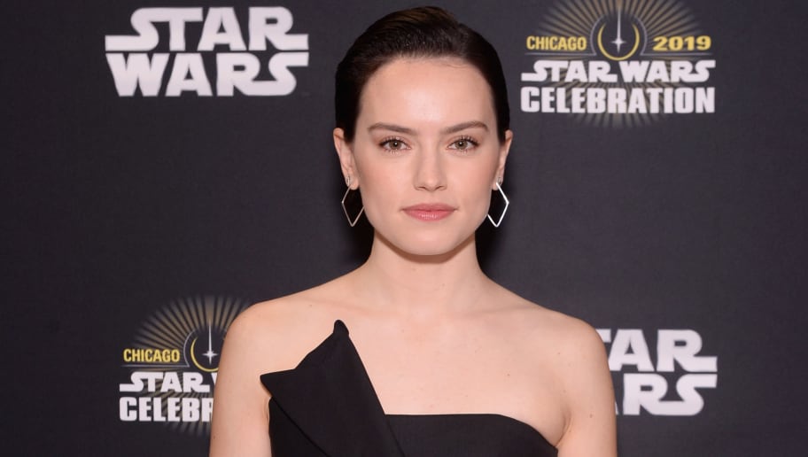 Daisy Ridley Doesnt Ship Rey And Kylo Ren In Star Wars The Rise