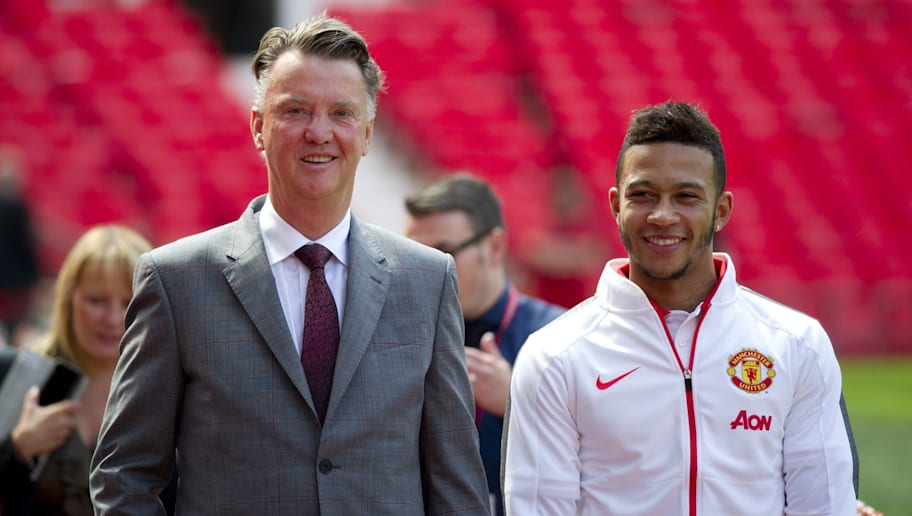 Louis Van Gaal Real Man United Fans Should Back Memphis Depay 90min