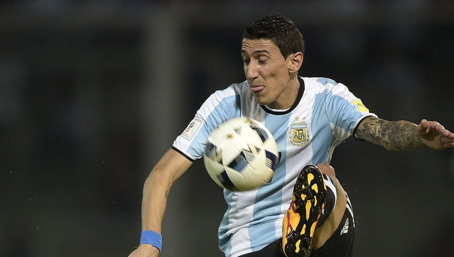 Argentina's Angel Di Maria controls the ball during the Russia 2018 FIFA World Cup South American Qualifiers' football match against Bolivia in Cordoba, Argentina, on March 29, 2016.   AFP PHOTO / JUAN MABROMATA / AFP / JUAN MABROMATA        (Photo credit should read JUAN MABROMATA/AFP/Getty Images)