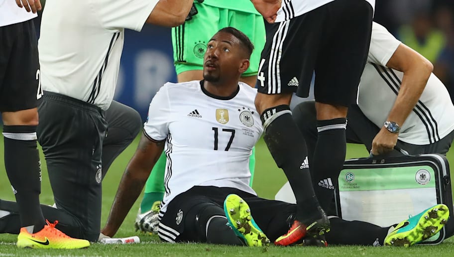 Bayern Munich Defender Jerome Boateng Insists He Could Miss Start Of Season With Thigh Injury 90min