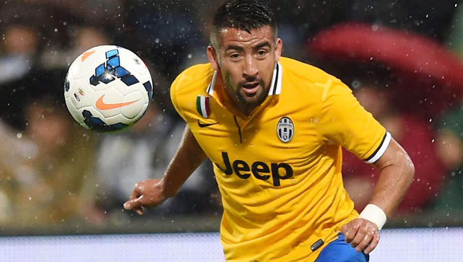 Galatasaray A Orta Saha Transferi Icin Mauricio Isla Onerildi 90min