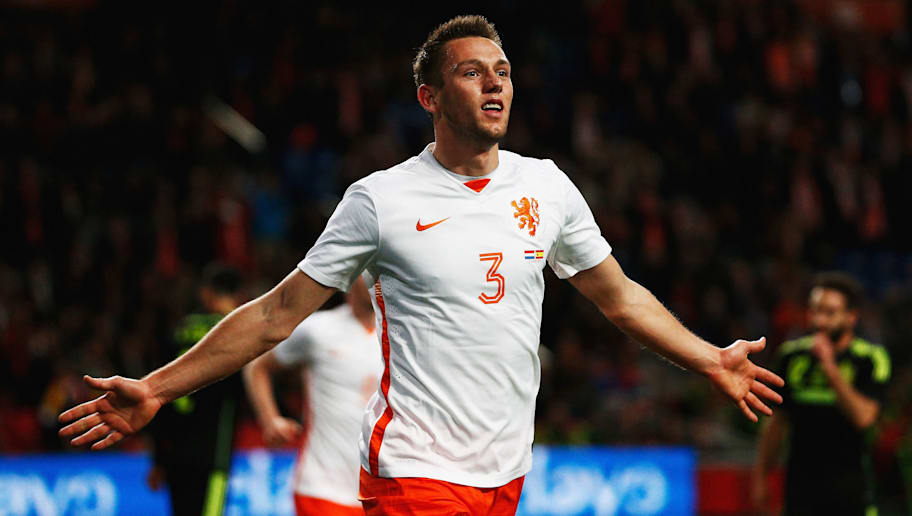 Chelsea Consider €25m Bid for Lazio Centre-Back Stefan de ...