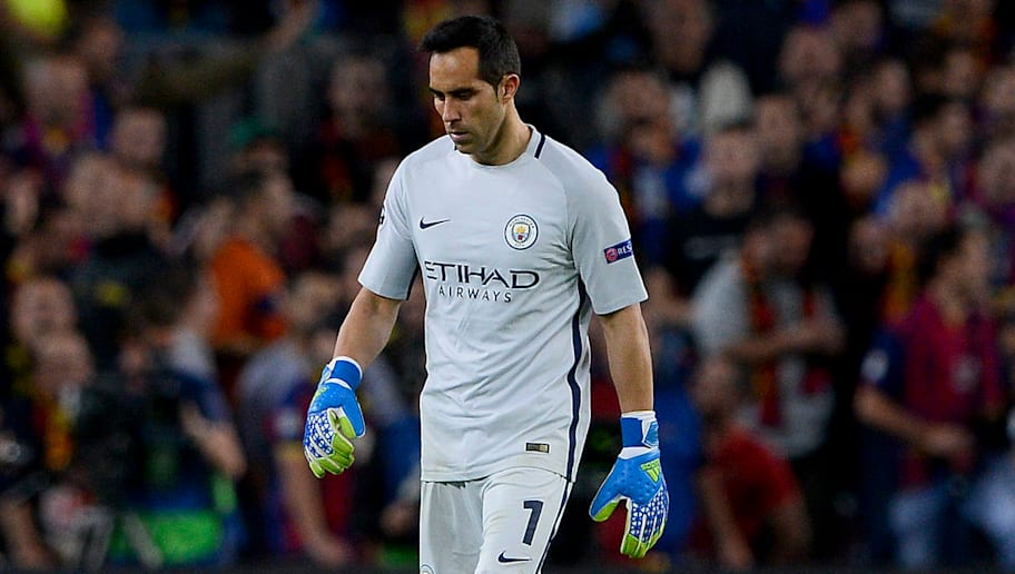 Liverpool Legend Jamie Carragher Destroys Claudio Bravo In Hilarious Tweet After Barca Drubbing 90min