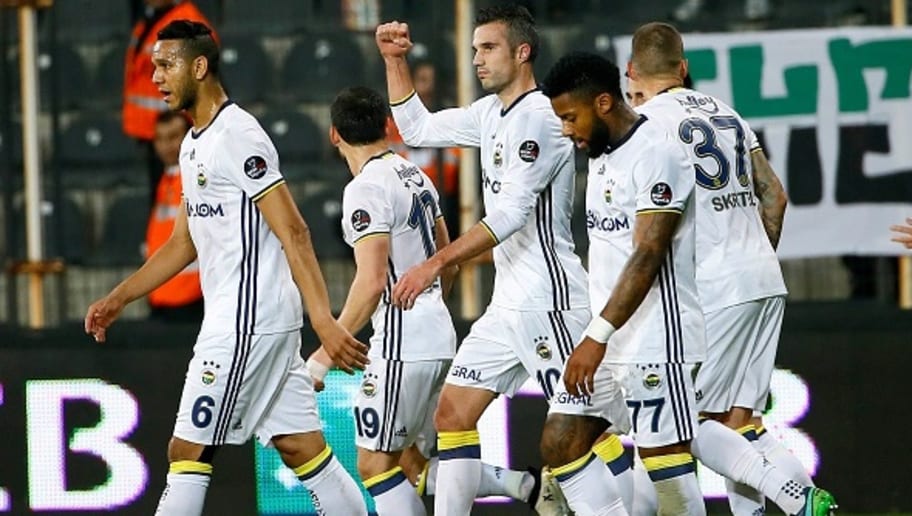 Ingiliz Basini Abartti Robin Van Persie Bir Daha Goremeyecek 90min