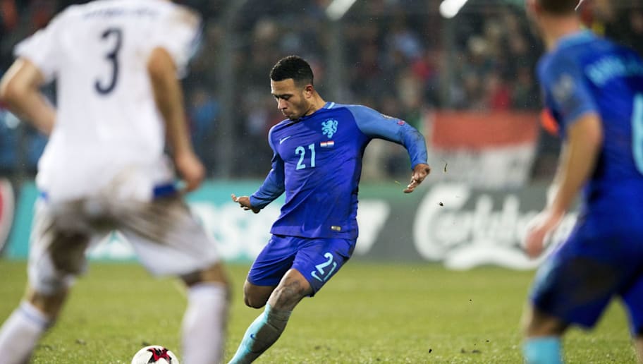 Video Memphis Depay Scores Stunning Goal During Training Session For New Club Lyon 90min