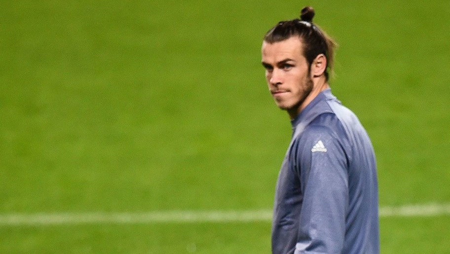 Real Madrid's Welsh forward Gareth Bale looks on during a training session at Alvalade stadium in Lisbon on November 21, 2016, on the eve of the UEFA Champions League group F football match Sporting CP vs Real Madrid.  / AFP / PATRICIA DE MELO MOREIRA        (Photo credit should read PATRICIA DE MELO MOREIRA/AFP/Getty Images)