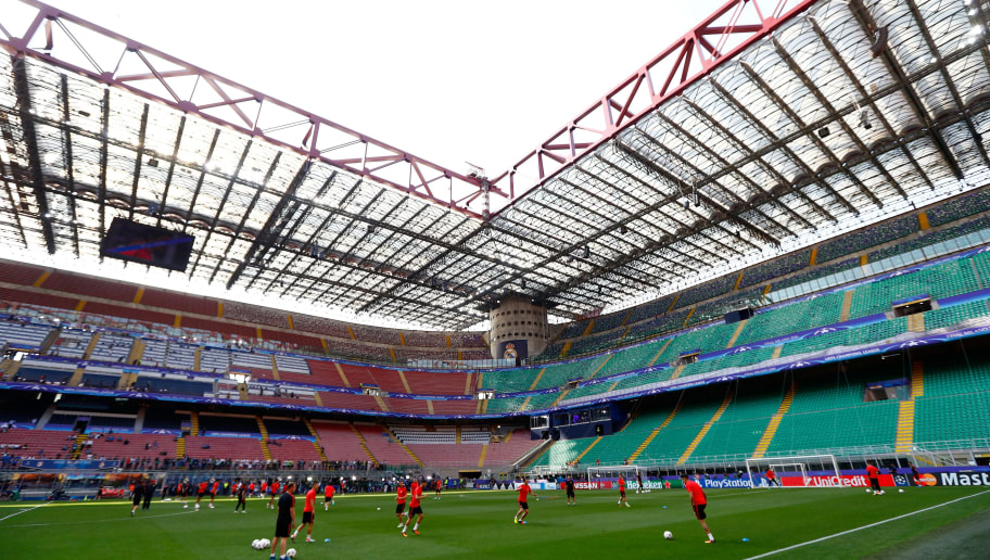 MILAN, ITALY - MAY 27:  A General view of Atletico Madrid players training in San Siro stadium during an Atletico de Madrid training session on the eve of the UEFA Champions League Final against Real Madrid at Stadio Giuseppe Meazza on May 27, 2016 in Milan, Italy.  (Photo by Clive Rose/Getty Images)