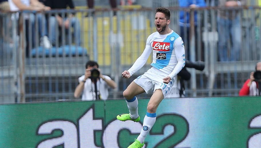 EMPOLI, ITALY - MARCH 19:  Dries Mertens of SSC Napoli celebrates after scoring a goal during the Serie A match between Empoli FC and SSC Napoli at Stadio Carlo Castellani on March 19, 2017 in Empoli, Italy.  (Photo by Gabriele Maltinti/Getty Images)