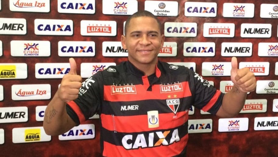 Jogadores do Goiás provocam Walter em comemoração do ...