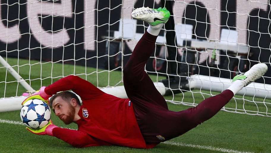 MADRID, SPAIN - MAY 01: Goalkeeper Jan Oblak of Atletico de Madrid excersises during a training session ahead of the UEFA Champions League Semifinal First leg match between Real Madrid CF and Club atletico de Madrid  at Estadio Santiago Bernabeu on May 1, 2017 in Madrid, Spain.  (Photo by Gonzalo Arroyo Moreno/Getty Images)